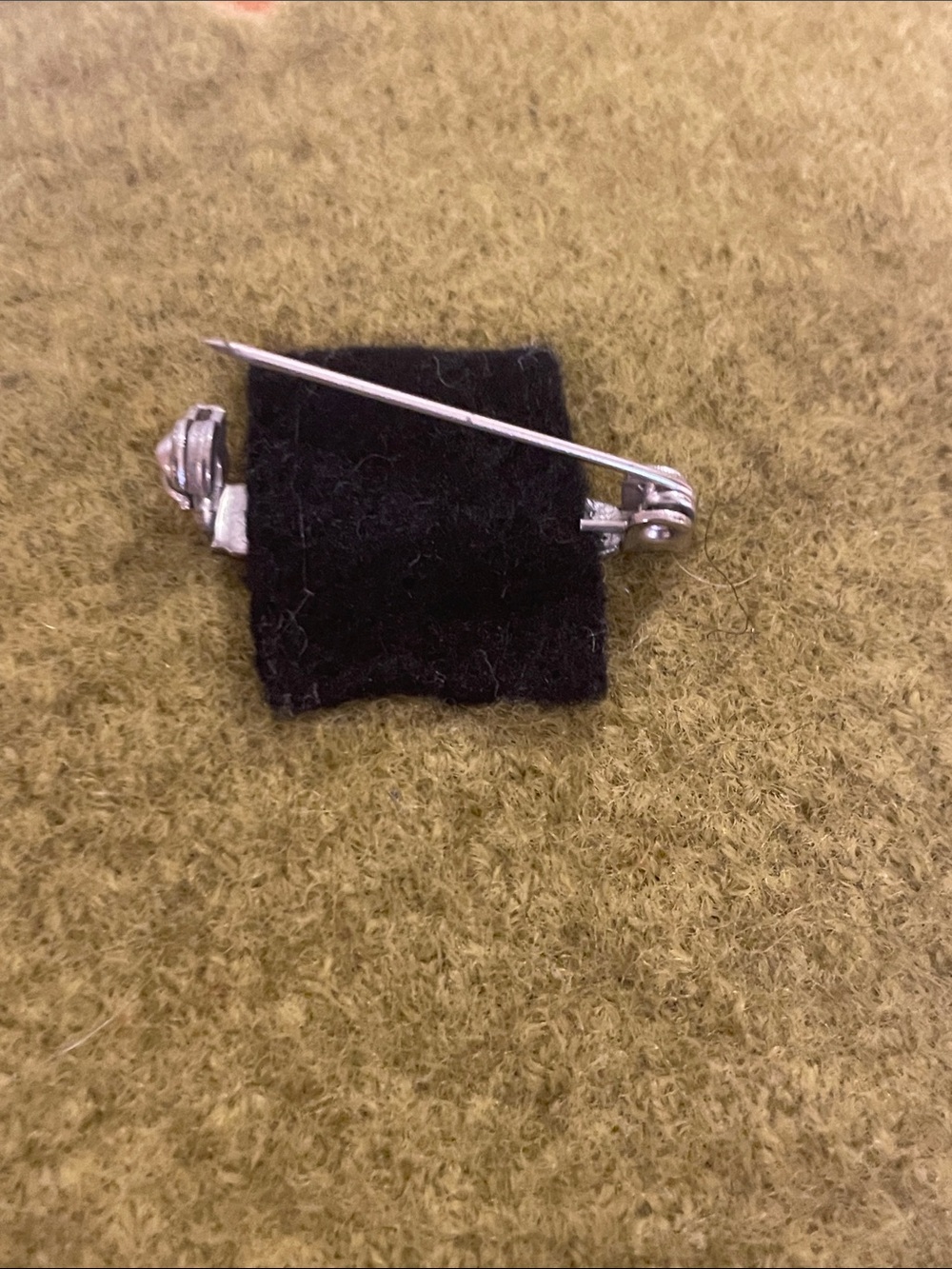 Lapel pins made from wool fabric 5” diameter. - Picture 6 of 7